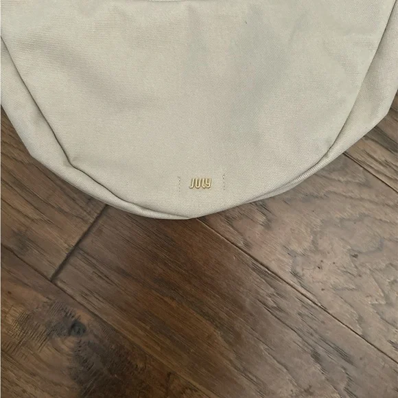 July Crescent Cream Shoulder Bag - Picture 3 of 7